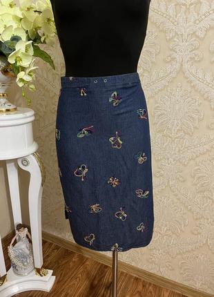 Спідничка з вишивкою