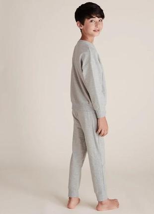 Великолепный домашний либо прогулочный костюм на мальчика marks&spencer