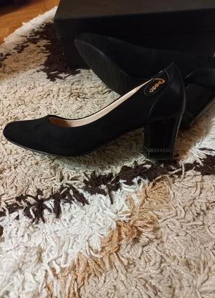 Туфли клачические лодочки