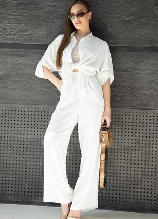 Летний белый костюм с брюками и рубашкой легкий оверсайз костюм с широкими брюками