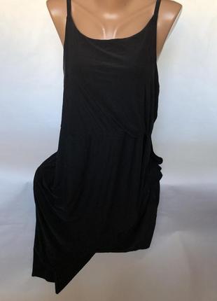 Стильное платье со скощённой юбкой большого размера