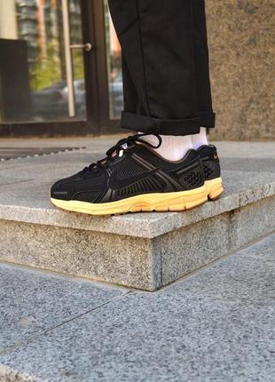 Трендові, стильні, чоловічі кросівки nike vomero 5