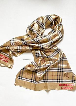 Шарф в стиле burberry