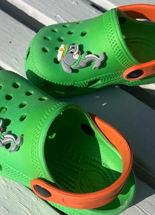 Crocs 2