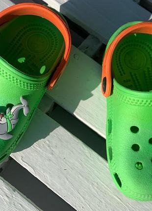 Crocs 5
