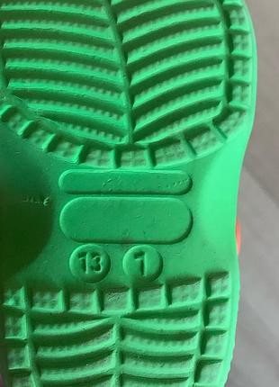 Crocs 6