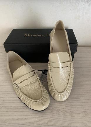 Новые женские лоферы massimo dutti