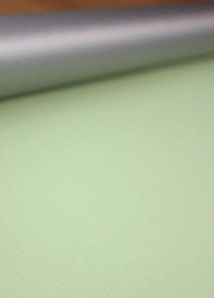 Рулонные шторы на цепочке из ткани блэкаут серебро мятный чай (ширина 40 см , высота...