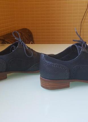 Практичные кожаные оксфорды туфли clarks3 фото