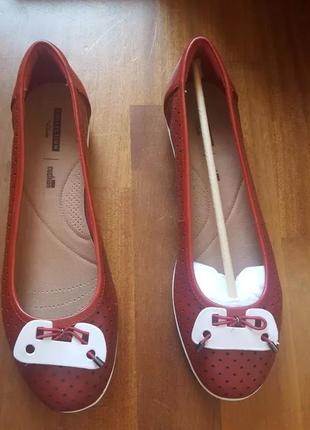 Продам балетки clarks 10 us ( 41.5)