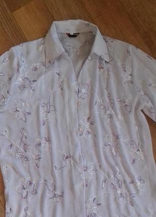 Блуза с вышивкой