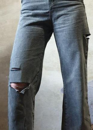 Очень стильные порванные джинсы s