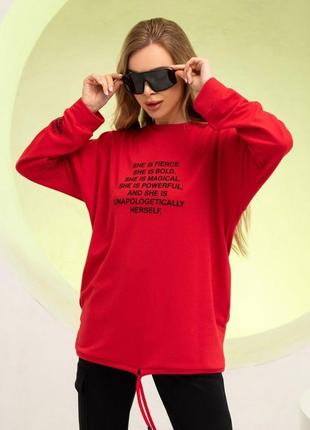 Червона толстовка декорована написами