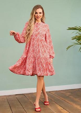 Червона квіткова сукня-трапеція на ґудзиках
