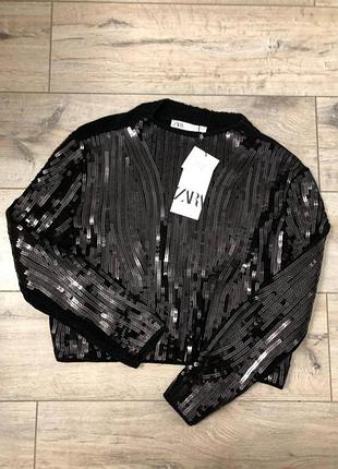 Свитер с паетками