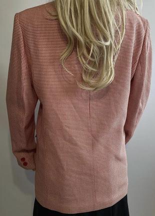 Винтажный оверсайз жакет пиджак блейзер в клетку удлиненного свободного фасона с розовыми плечами5 фото