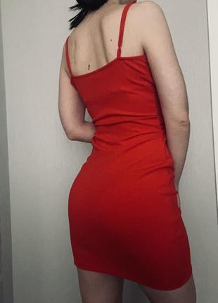 Сексуальное красное платье на запах3 фото