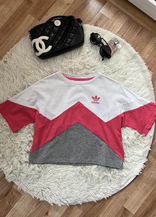 Футболка вкорочена adidas