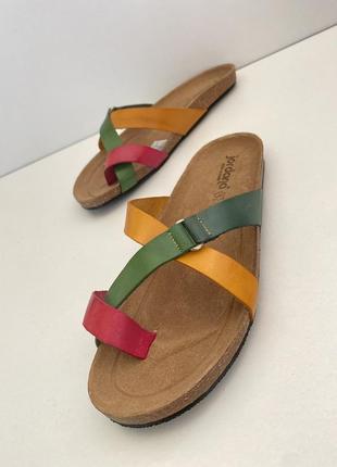 Шльопанці жіночі шкіряні від 35 до 38 розміру. маломірять !!!