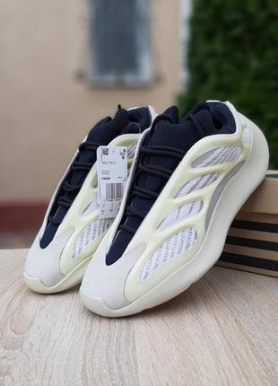 Кроссовки adidas yeezy boost 700 v3 beige