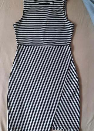 Pimkie  чорно біле плаття сарафан в полоску по фігурі асиметричне