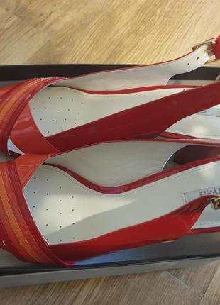 Geox натуральный лак