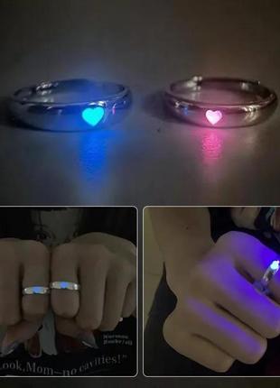 Набор колец светящихся кольца сердца парные кольца1 фото