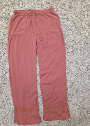 Красивые брюки amisu