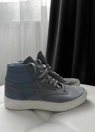 Голубые кроссовки reebok