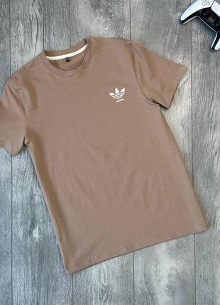 Базова футболка