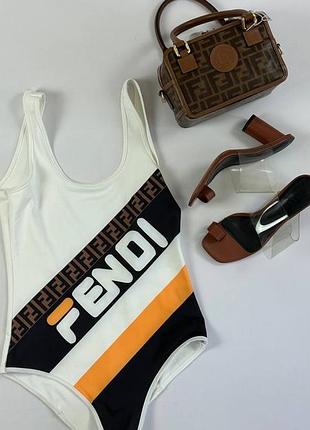 Купальник fendi белый с черным цельный