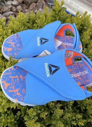 Оригінальні дитячі босоніжки reebok