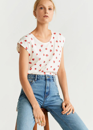 Розпродаж! нова футболка бавовняна/майка в полунички mango розмір м