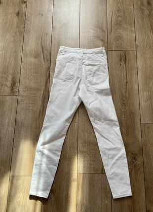 Белые джинсы скинни9 фото