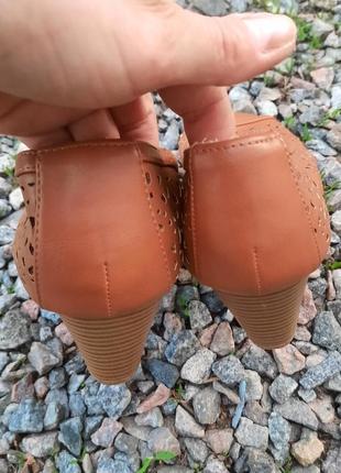 Босоножки открытые туфли с перфорацией peacocks3 фото