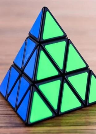 Трикутник головоломка піраміда рубика ігри в дорогу