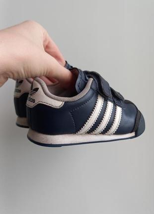 Оригінальні кросівки adidas дитячі2 фото