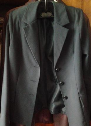 Классический зелёный пиджак