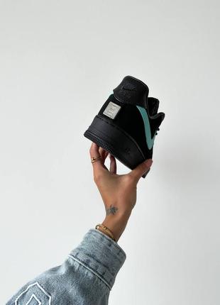 Жіночі замшеві кросівки nike tiffany air force 1 low black. колір чорний7 фото