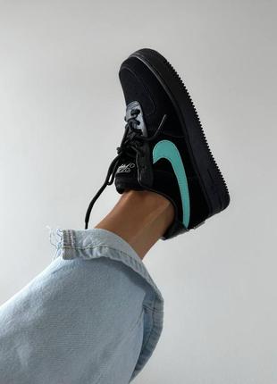 Женские замшевые кроссовки nike tiffany air force 1 low black. цвет черный10 фото