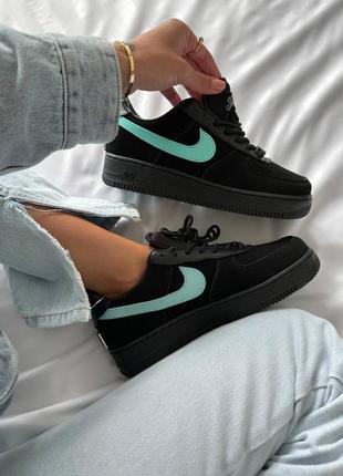 Жіночі замшеві кросівки nike tiffany air force 1 low black. колір чорний5 фото