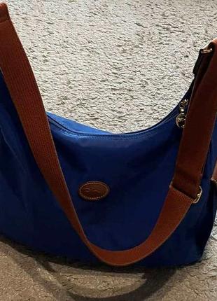 Оригинал.фирменная,нейлоновая сумка на плечо longchamp