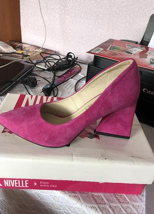 Замшеві туфлі