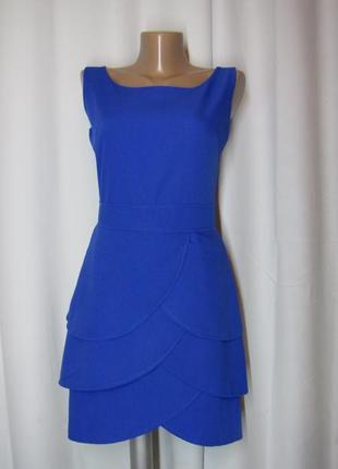 Чудове плаття пелюстки глибокого синього кольору