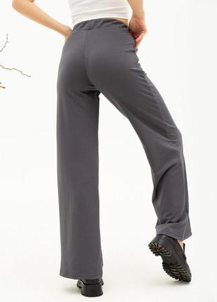 Серые брюки с двойными стрелками3 фото