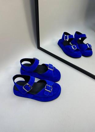Синие босоножки с пряжками с натуральной замши