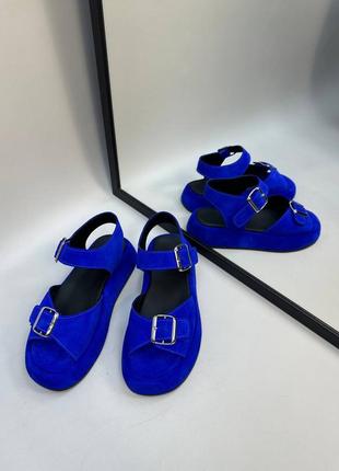 Синие босоножки с пряжками с натуральной замши