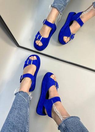 Синие босоножки с пряжками с натуральной замши