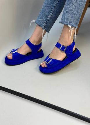 Синие босоножки с пряжками с натуральной замши