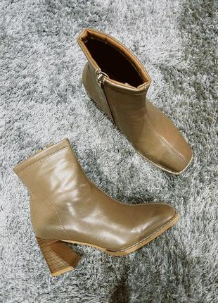 Ботинки 37 розмір